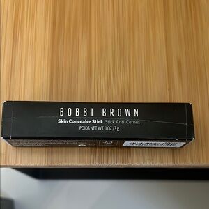 Bobbi Brown ivory concealer Treatment Stick for Flawless Grooming